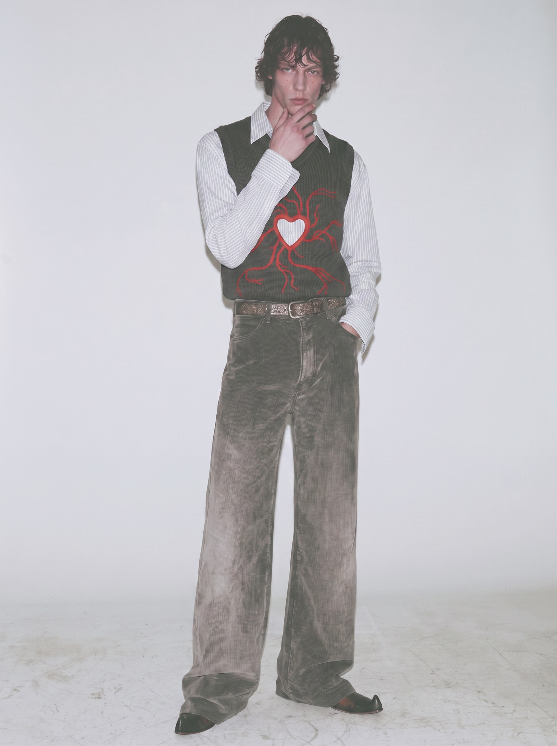 BLACK HEART CUT-OUT VEST