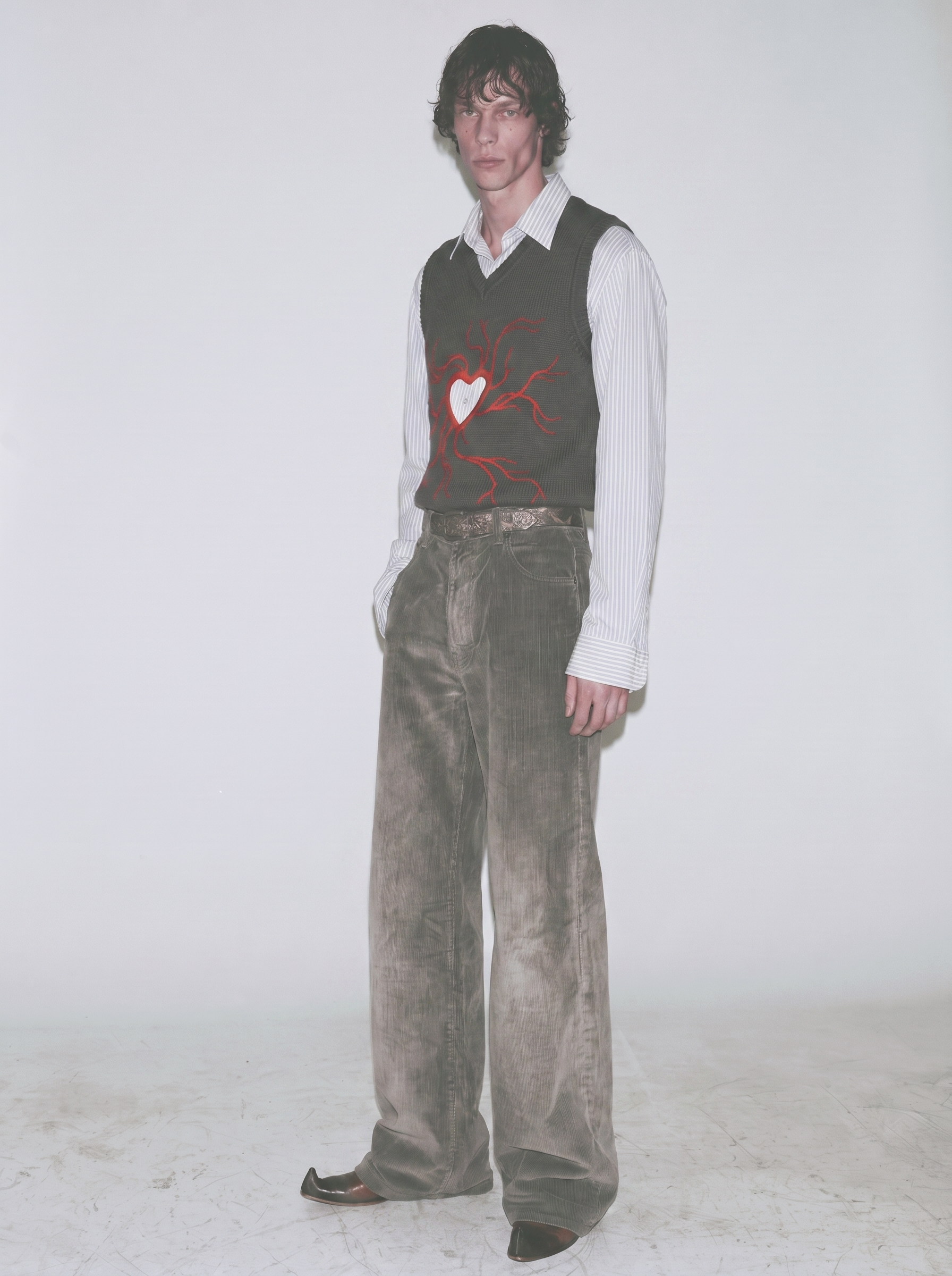 BLACK HEART CUT-OUT VEST